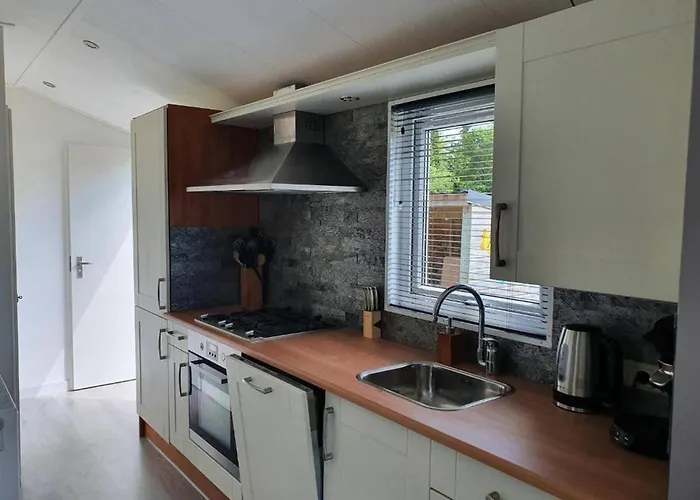 Charming 4P Cabin W Private Parking
